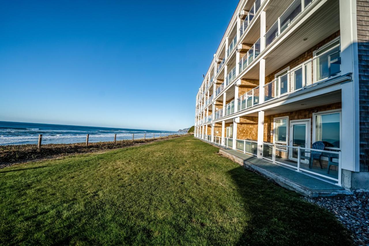 Oceanfront Contemporary Apartment Lincoln City Exterior photo